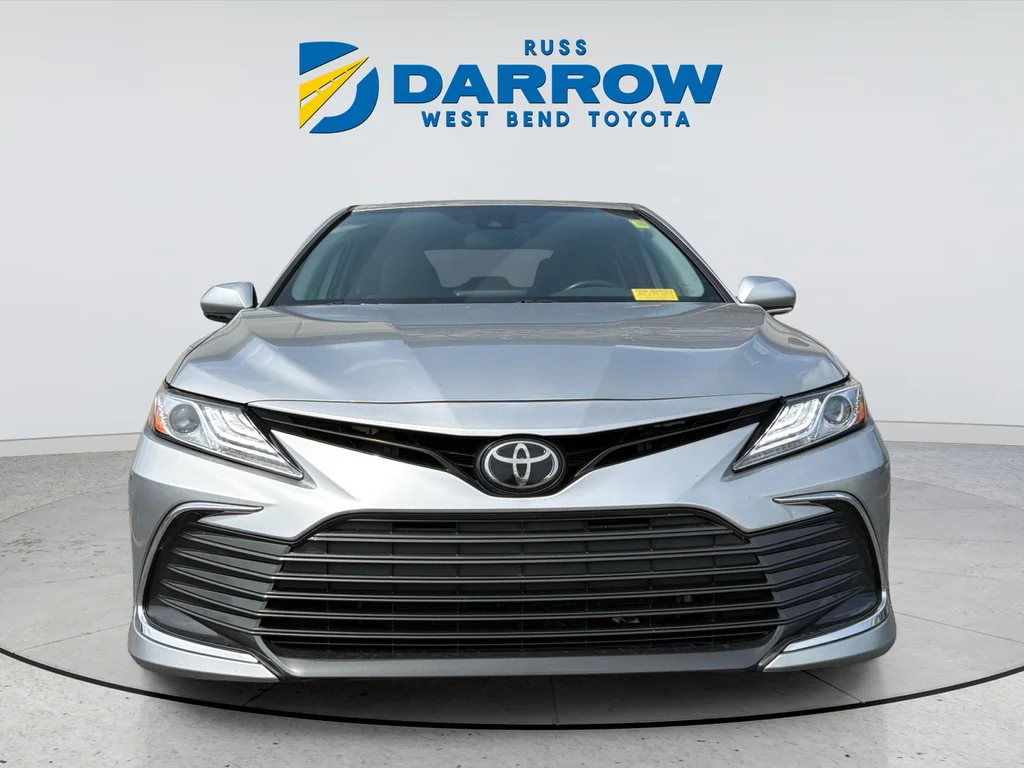 Used 2022 Silver Toyota XLE image 7
