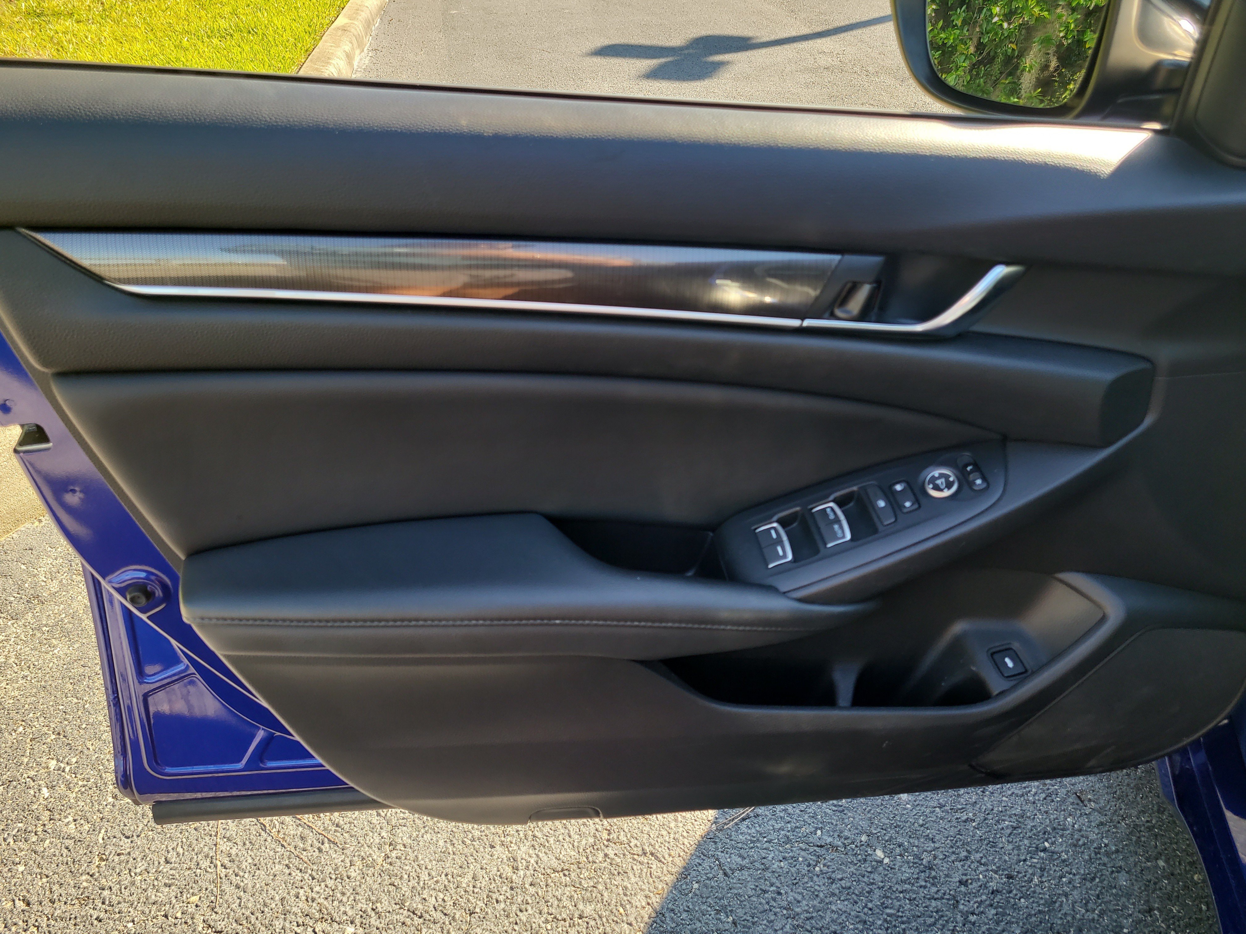 Used 2022  Honda Sport SE image 15