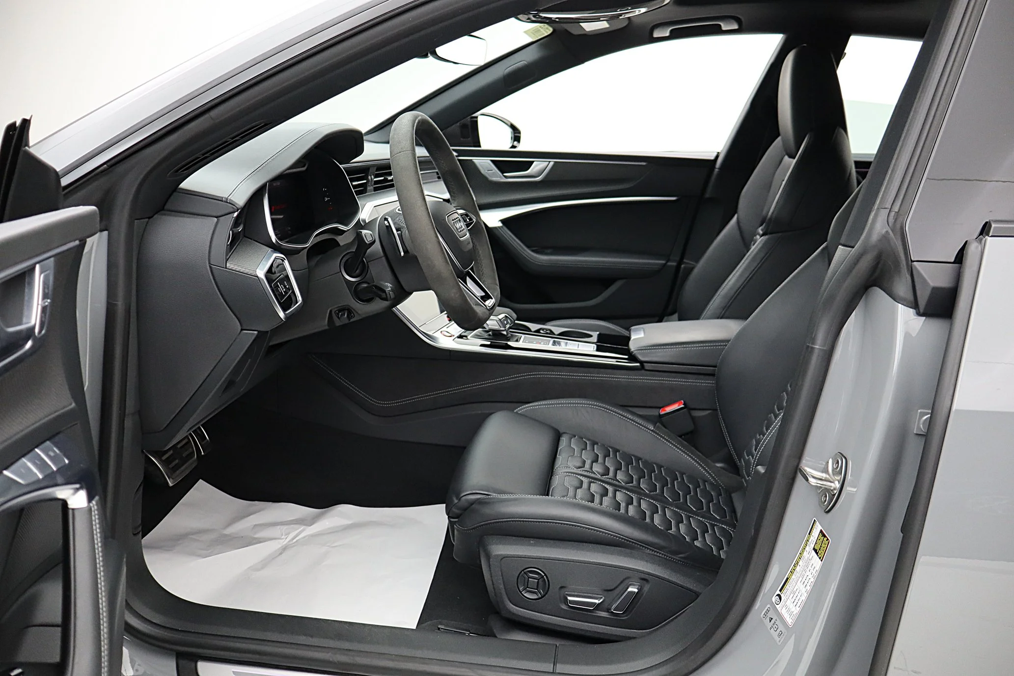 Used 2022 Gray Audi  image 33