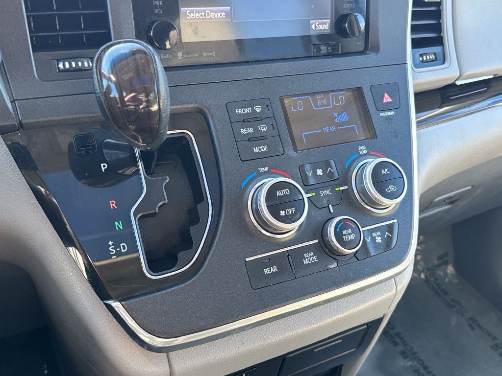Used 2017 Gray Toyota XLE Premium image 25