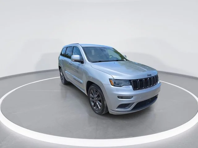 Used 2018 Silver Jeep Overland image 2