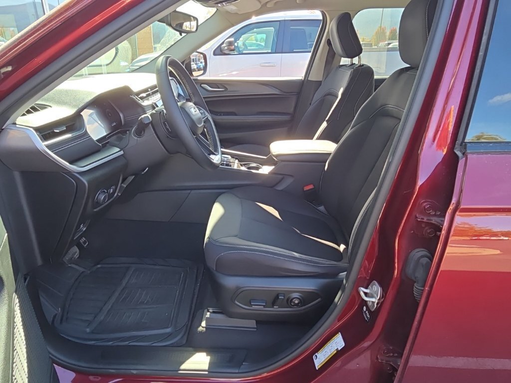 Used 2024 Red Jeep Laredo image 8