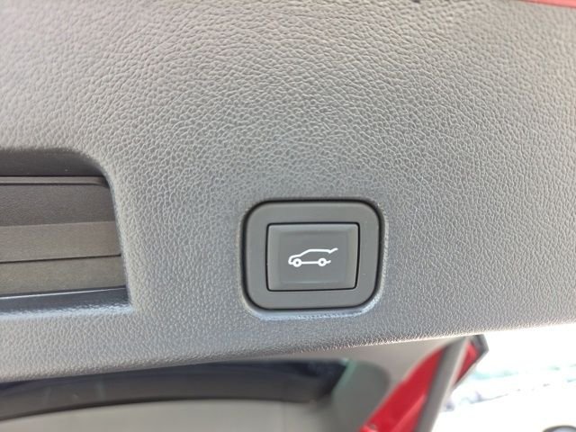 Used 2025 Red Buick Avenir image 15