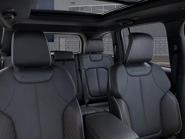 New 2026 Diamond Black Crystal Pearl-Coat Exterior Paint Jeep Summit image 26