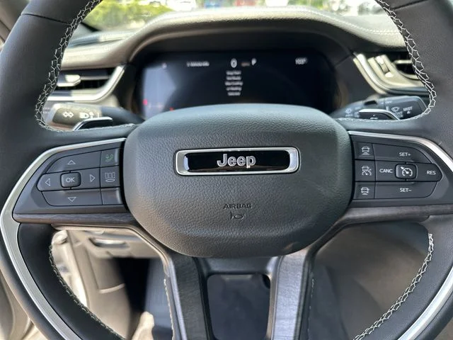 2025 Jeep Grand Cherokee Limited - Photo 29