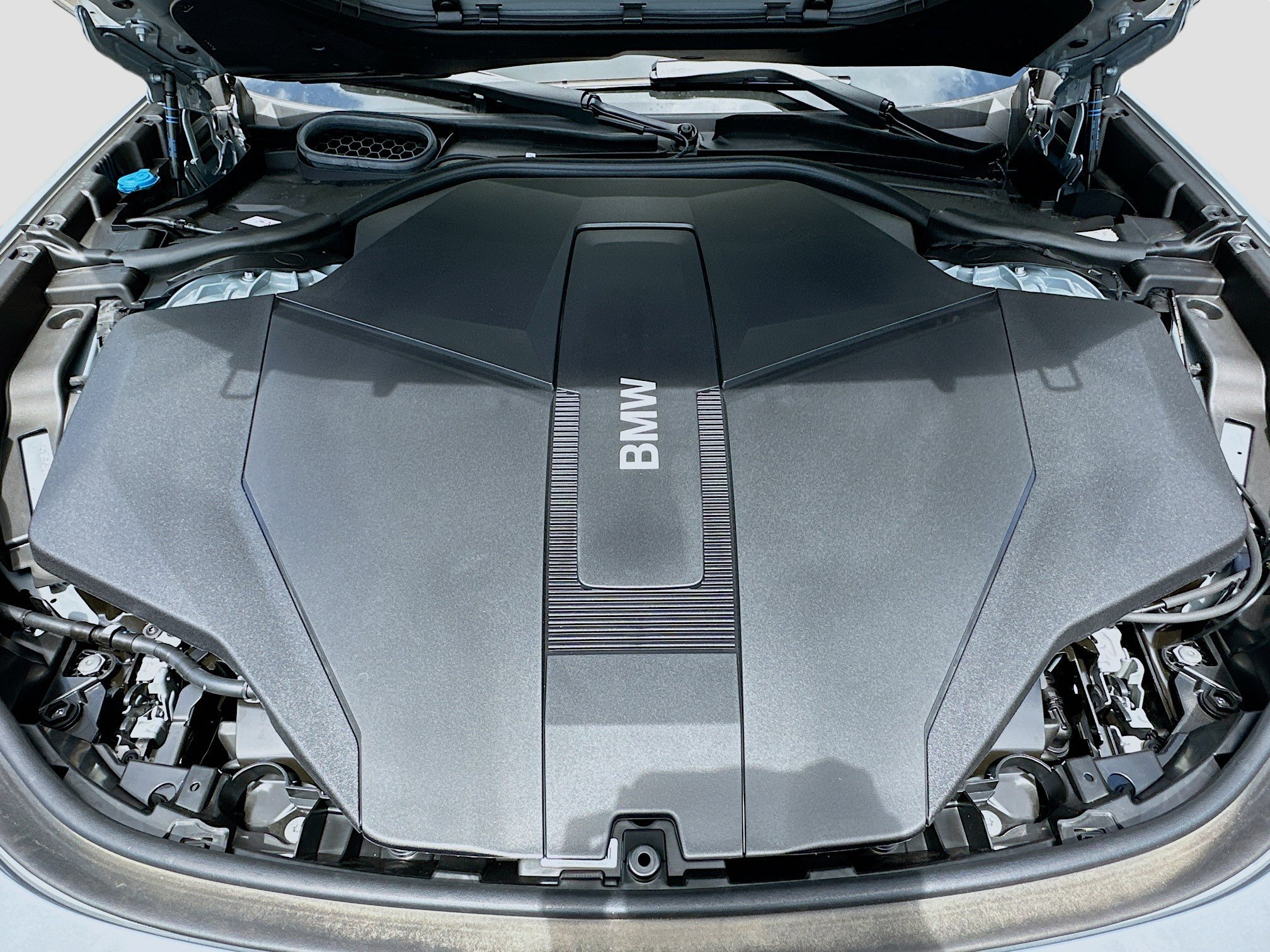 2025 BMW i7 60 - Photo 27