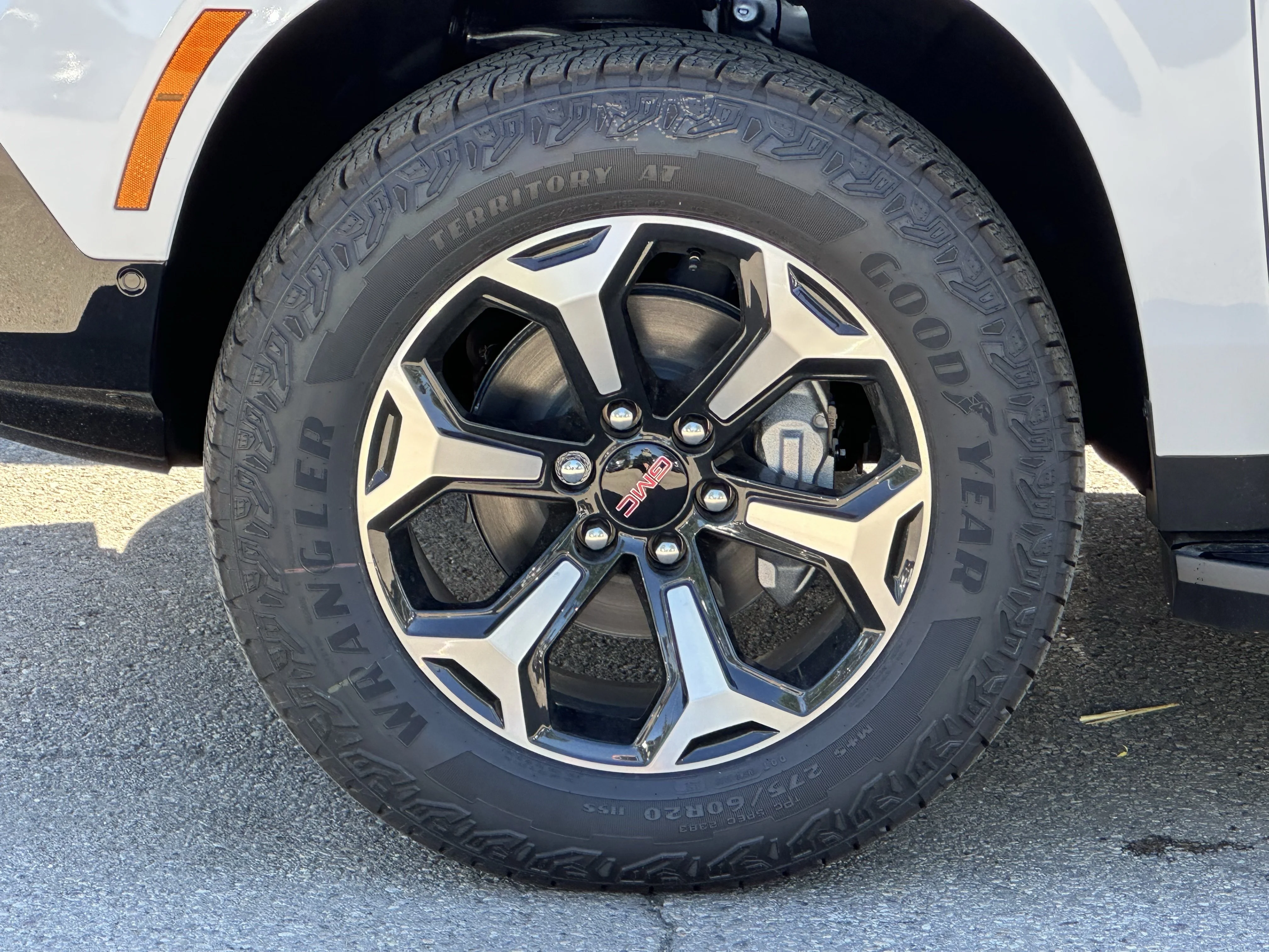New 2026 Summit White GMC AT4 image 6
