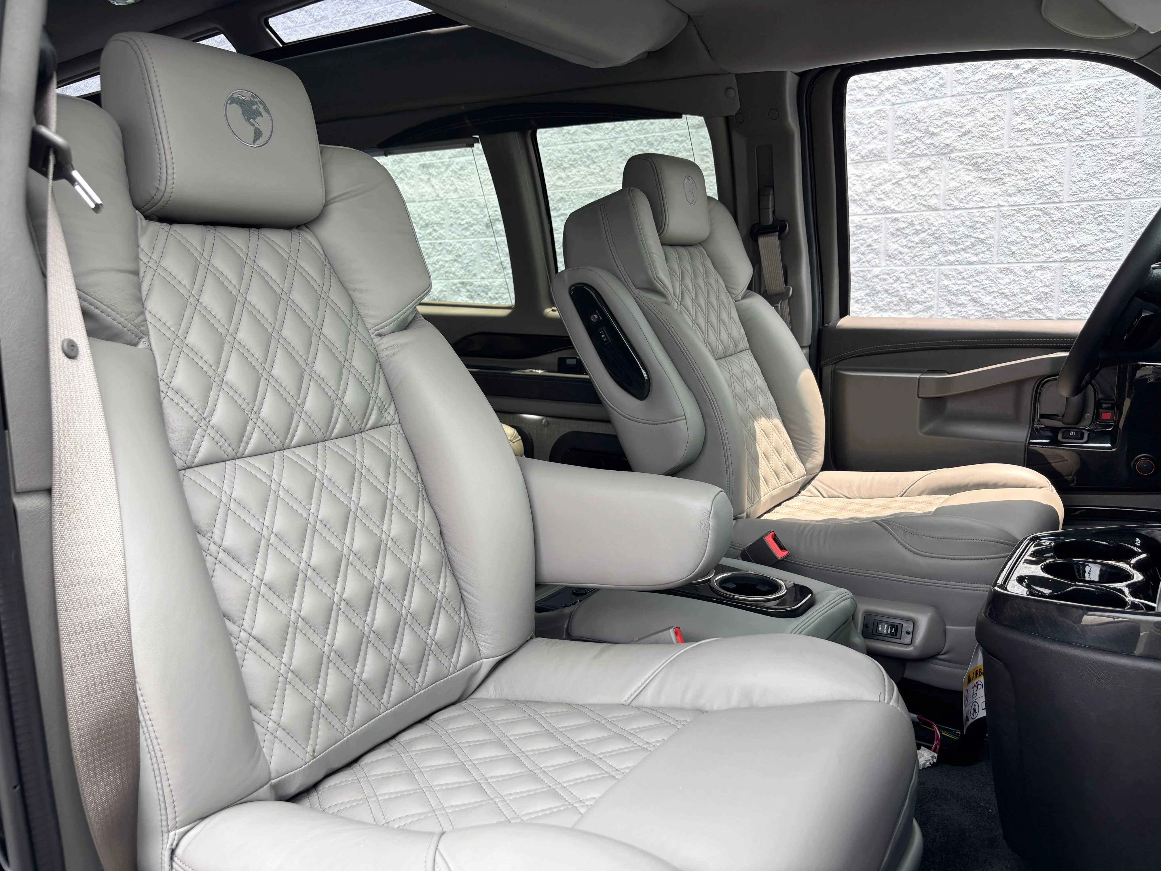 New 2026 Onyx Black GMC Explorer Limited SE image 22