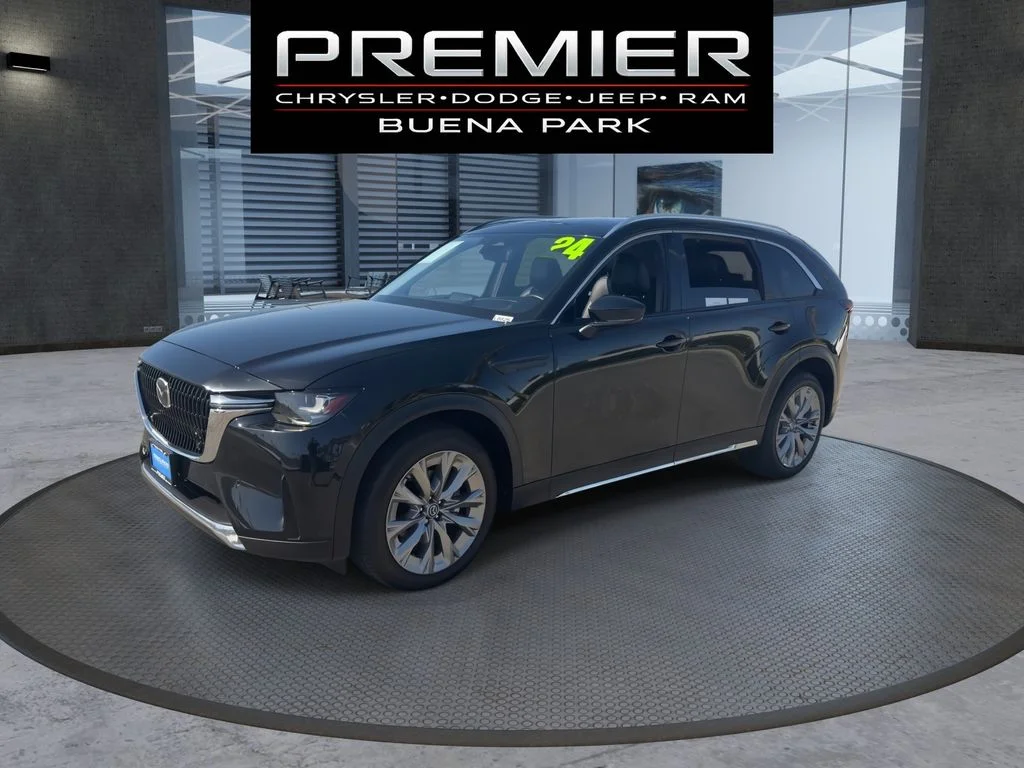 Used 2024 Black Mazda 3.3 Turbo Premium image 4