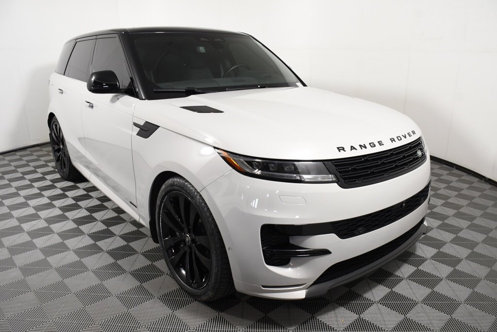 Used 2025 Borasco Grey Metallic Land Rover Autobiography image 9