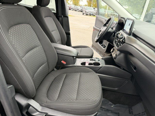 Used 2025 Black Metallic Ford Active image 33