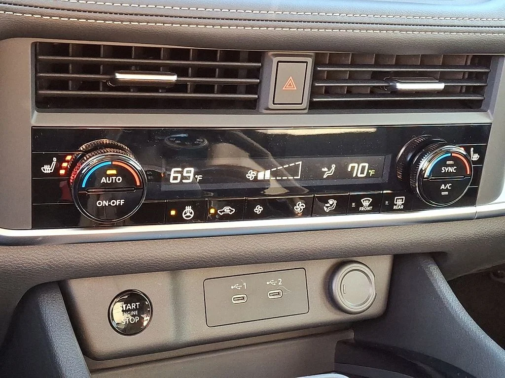 2026 Nissan Rogue SV - Photo 11