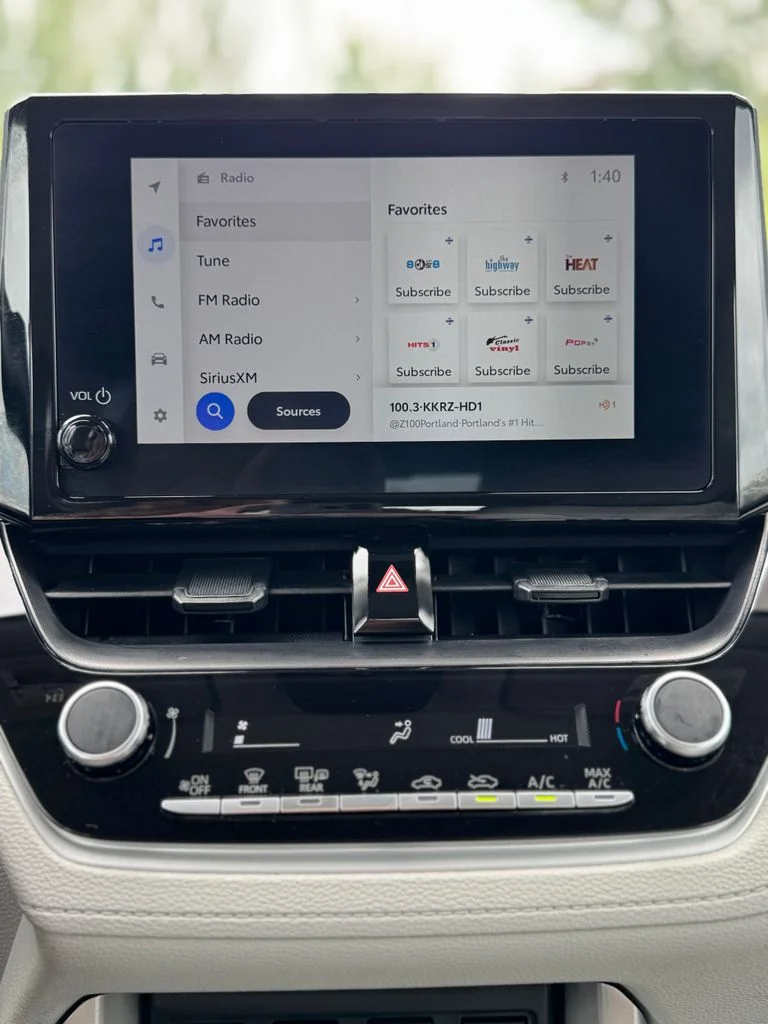 Used 2025 Silver Toyota L image 18