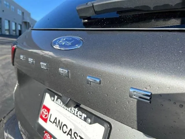 Used 2023 Gray Ford ST-Line image 21