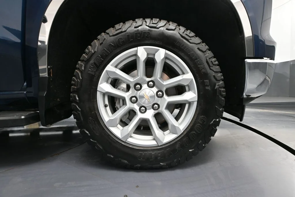 2022 Chevrolet Silverado 1500 LT - Photo 18