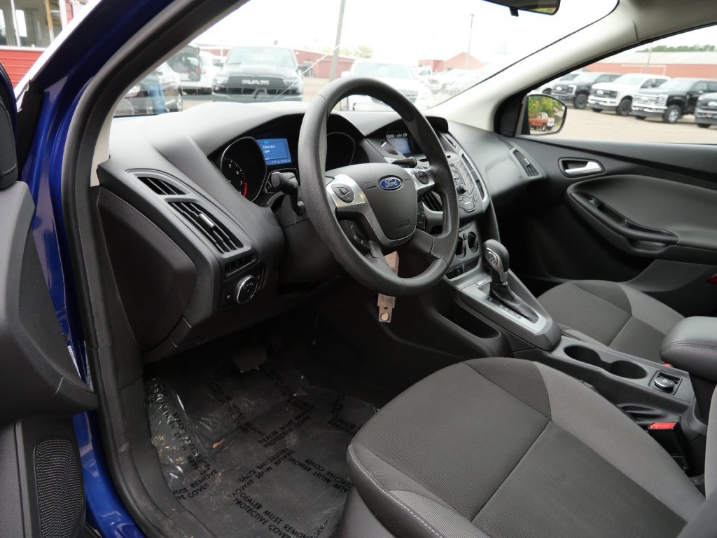 Used 2012 Blue Ford SE image 20