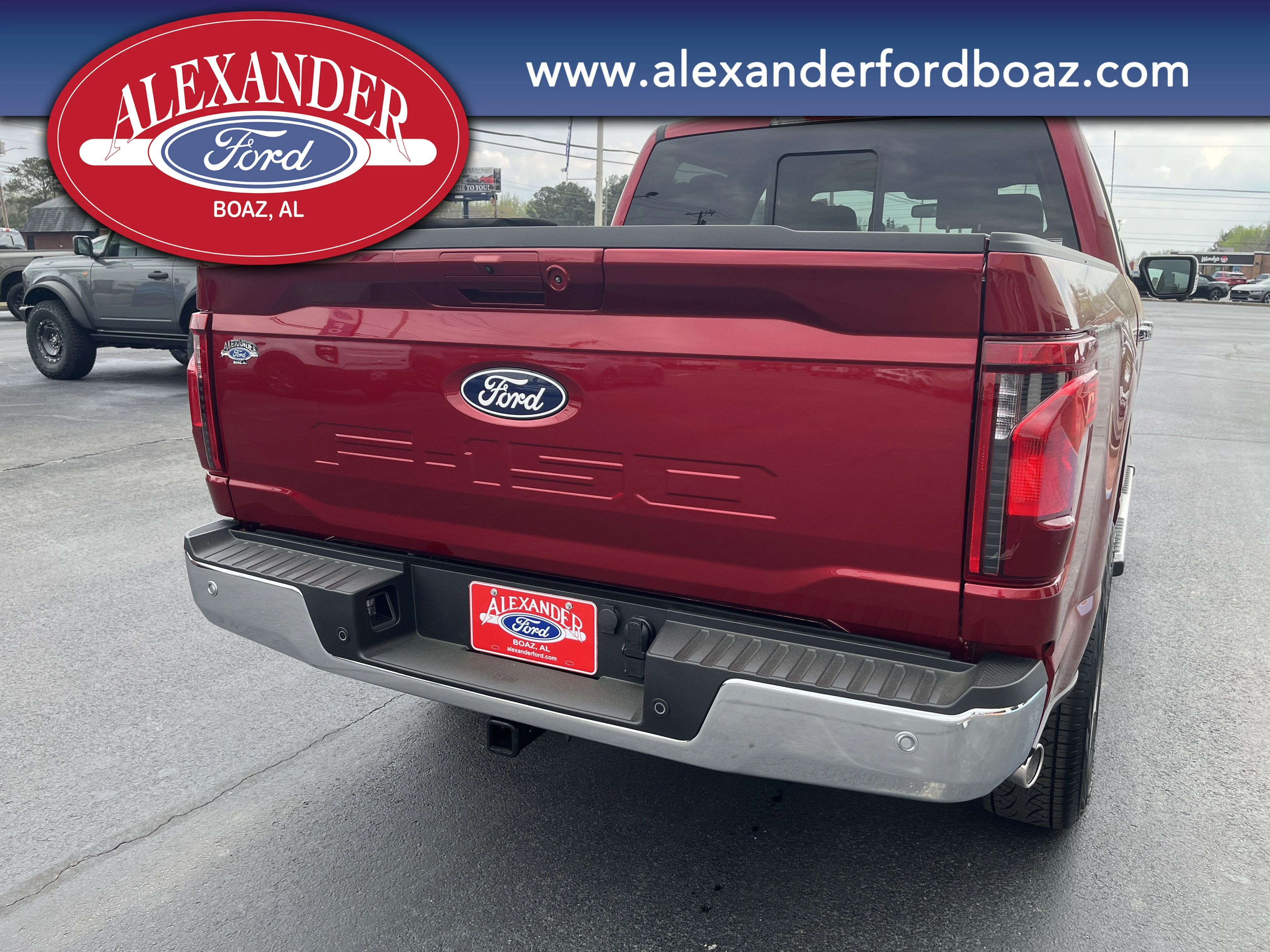 New 2026 Ruby Red Metallic Tinted Clearcoat Ford XLT image 6