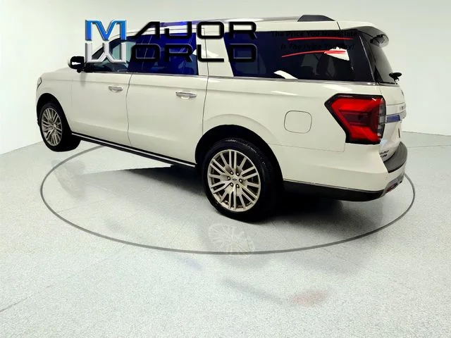 Used 2022 White Ford Limited image 5