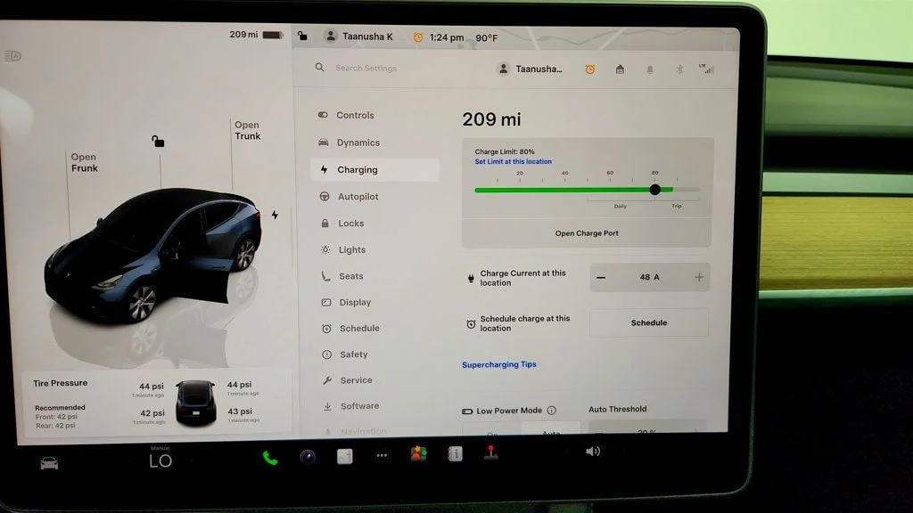 Used 2024 Stealth Grey Tesla RWD *Ltd Avail* image 19