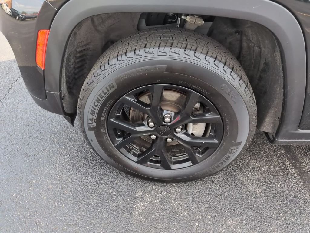 Certified Used 2025 Black Jeep Altitude image 15