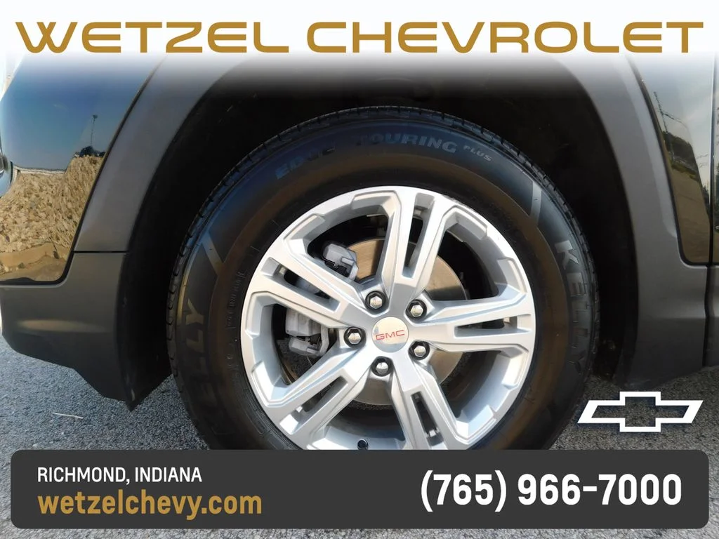 Used 2022 Black GMC SLE image 10