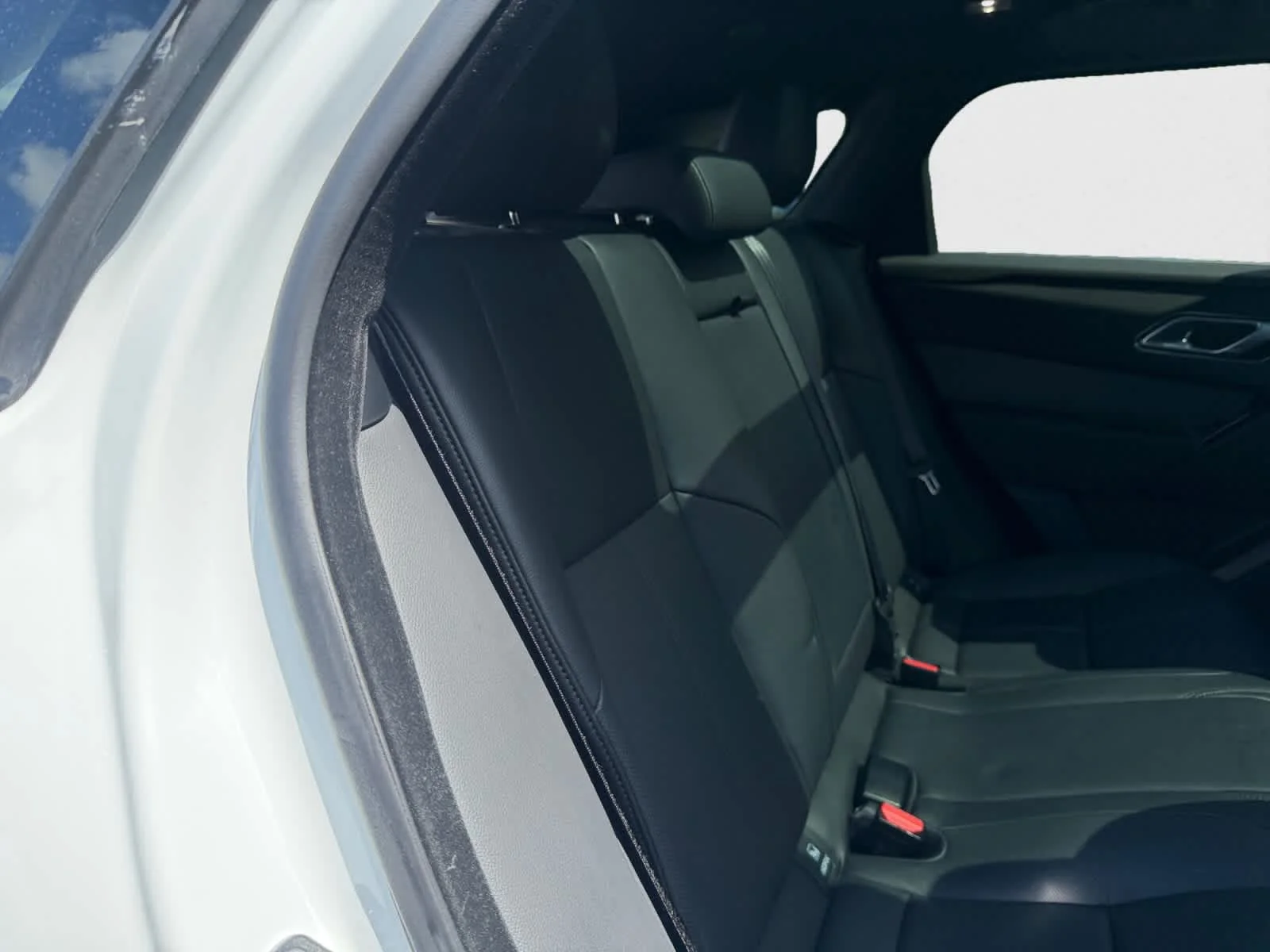 2025 Land Rover Range Rover Velar Dynamic SE - Photo 20