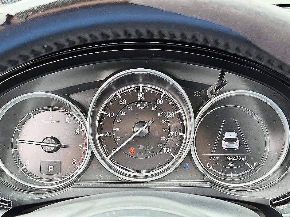 Used 2022 Snowflake White Pearl Mica Mazda Touring Plus image 18