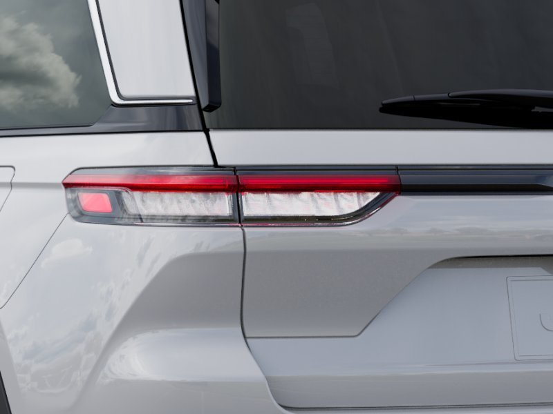 New 2025 Bright White Clear-Coat Exterior Paint Jeep Laredo X image 31