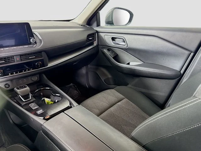 Used 2025 Gray Nissan SV image 21