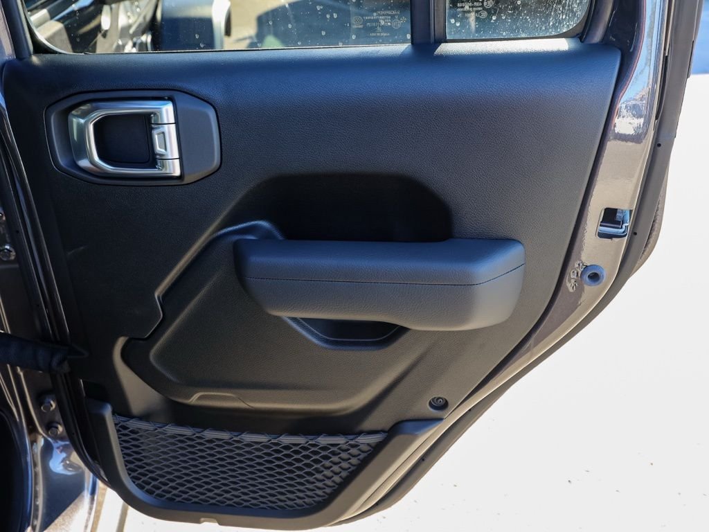 New 2026 Granite Crystal Metallic Clear-Coat Exterior Paint Jeep Willys image 17