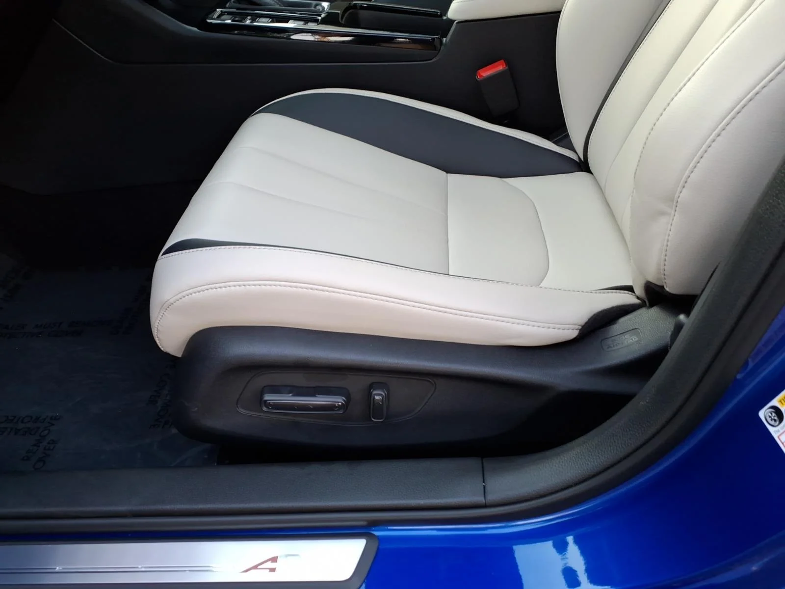Certified Used 2025 Apex Blue Pearl  Acura A-SPEC image 18