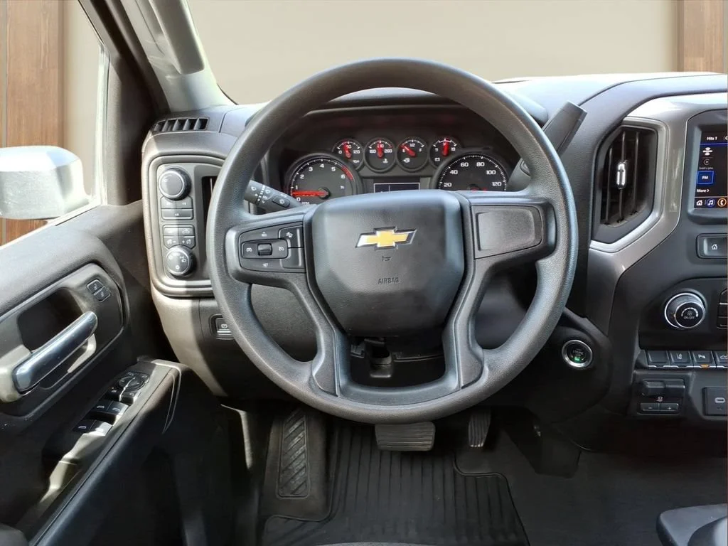 Used 2025 Summit White Chevrolet Custom image 20