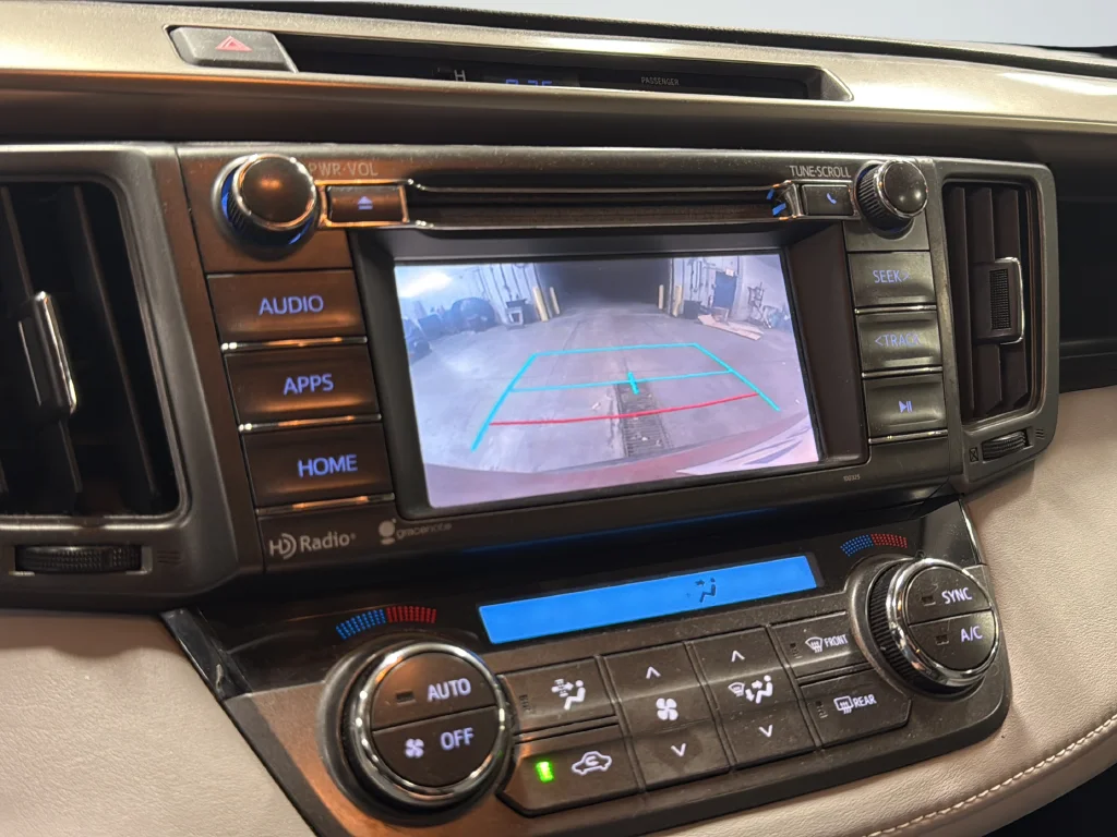 Used 2015 Red Toyota XLE image 13