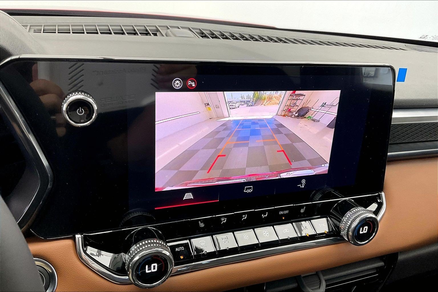 2026 GMC Canyon AT4 - Photo 13