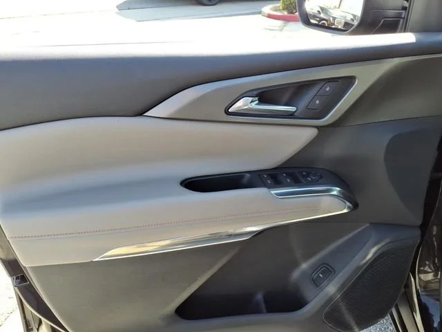 Used 2025 Mosaic Black Metallic Chevrolet LT image 14