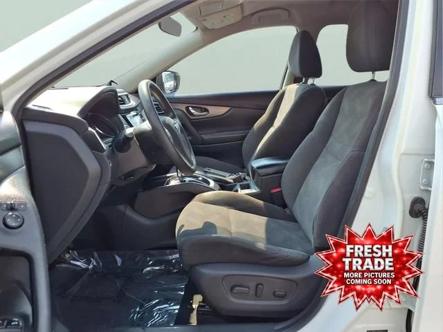 Used 2016  Nissan SV image 18