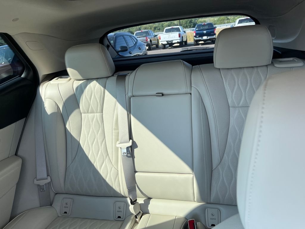 Used 2023 Black Buick Avenir image 13