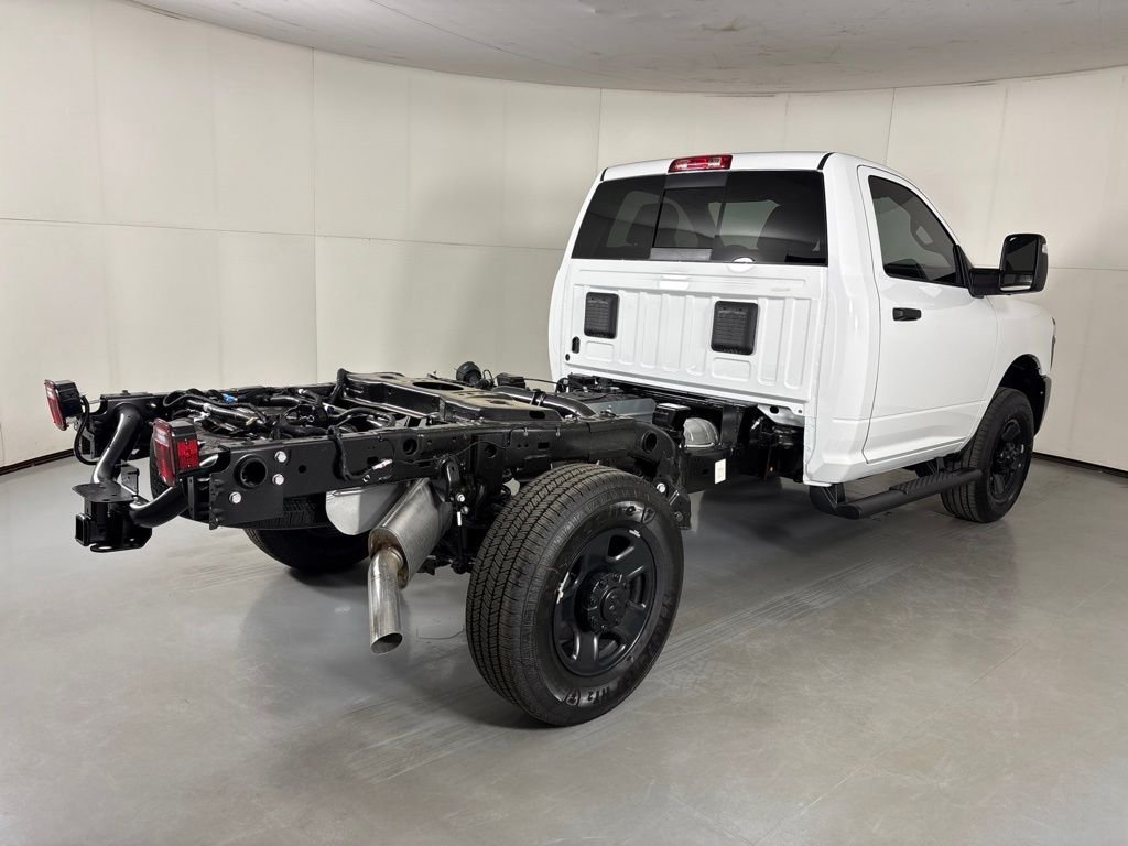 New 2026 Bright White Clear-Coat Exterior Paint RAM Tradesman image 8