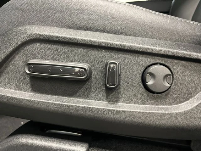 New 2026 Sonic Gray Pearl Honda Touring image 15