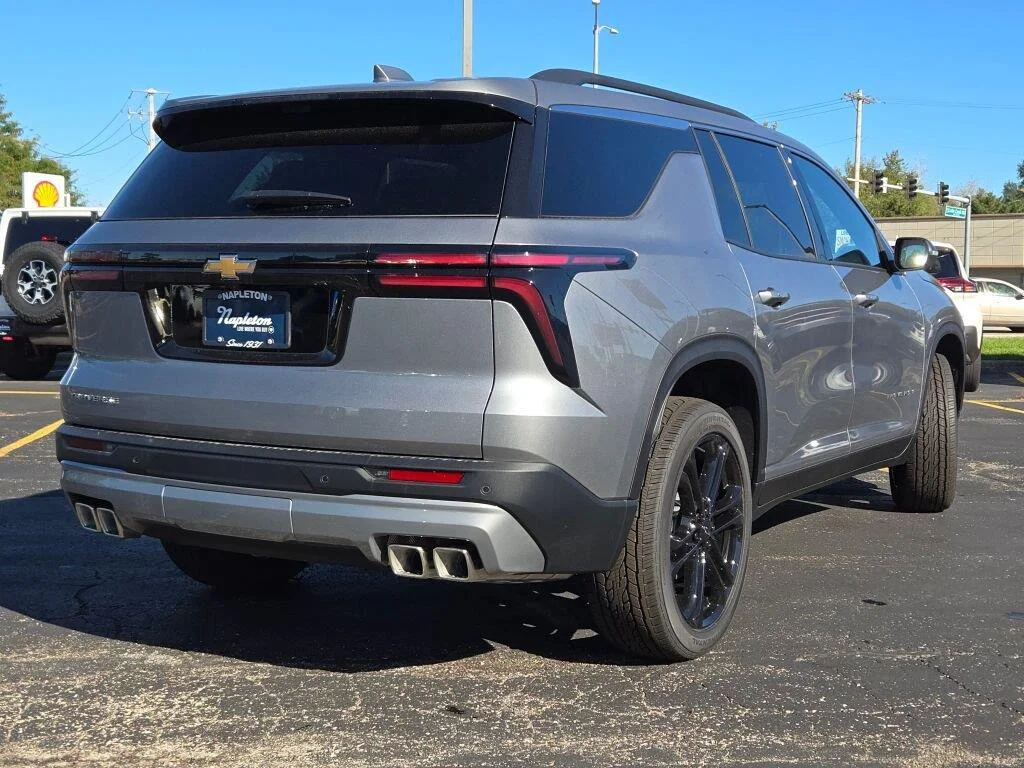2027 Chevrolet Traverse LT - Photo 12