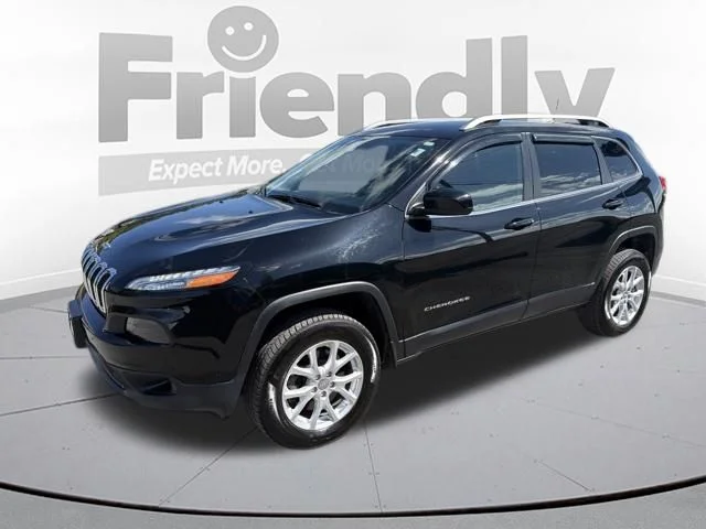 Used 2018 Diamond Black Jeep Latitude Plus image 2