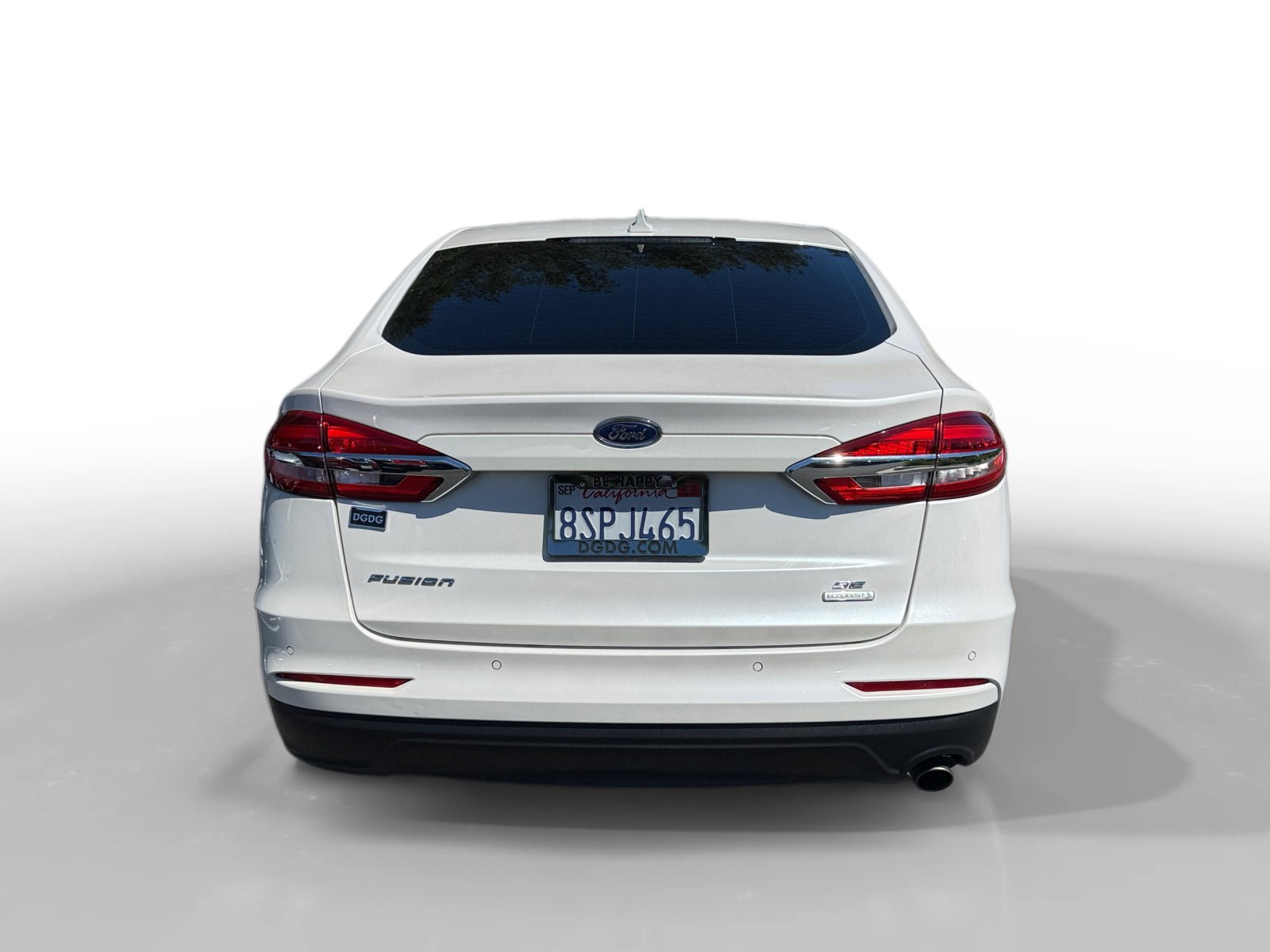 Used 2020 White Platinum Clearcoat Metallic Ford SE image 4