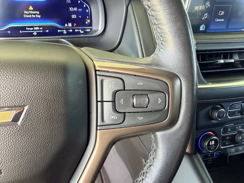 Used 2023 Black Chevrolet High Country image 23