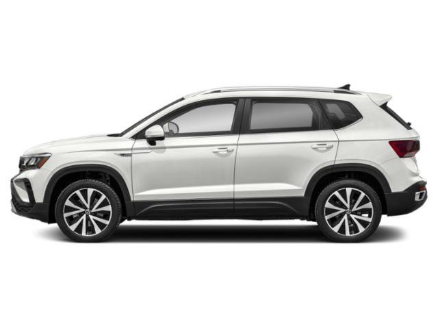 Used 2022 Pure White Volkswagen SE image 3