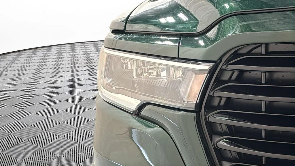 New 2026 Serrano-Green Metallic Exterior Paint RAM Laramie image 17