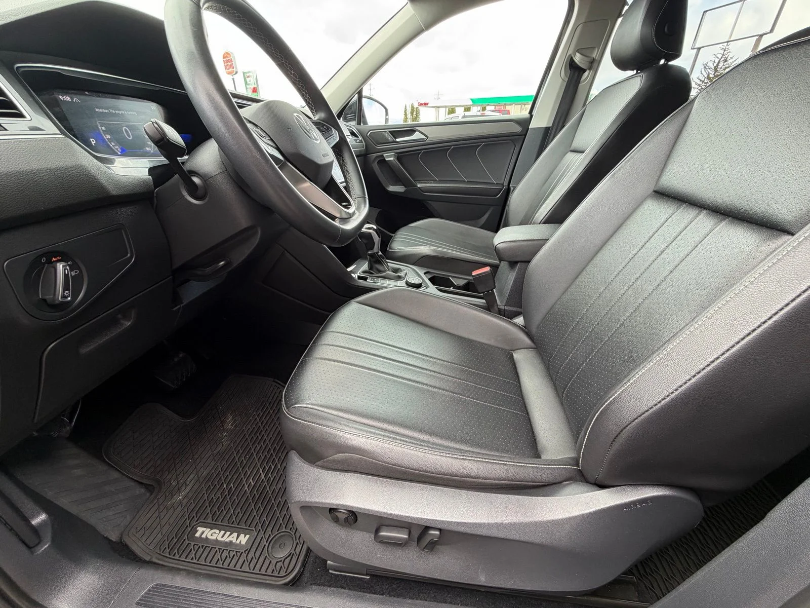 Used 2022  Volkswagen 2.0T SE image 11