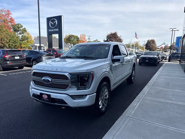 Used 2023 White Ford Limited image 7