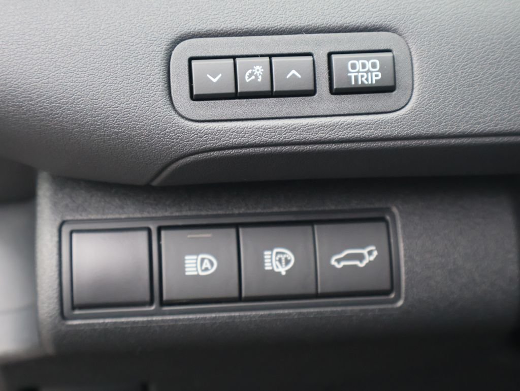 2026 Toyota bZ XLE - Photo 17