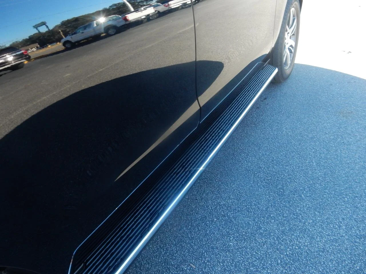 New 2022 Black Ford XLT 4X2 image 10