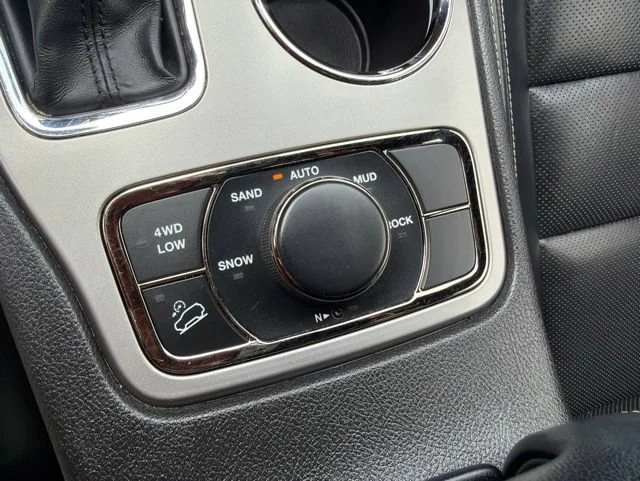 Used 2021 Blue Jeep 80th Anniversary 4x4 image 36